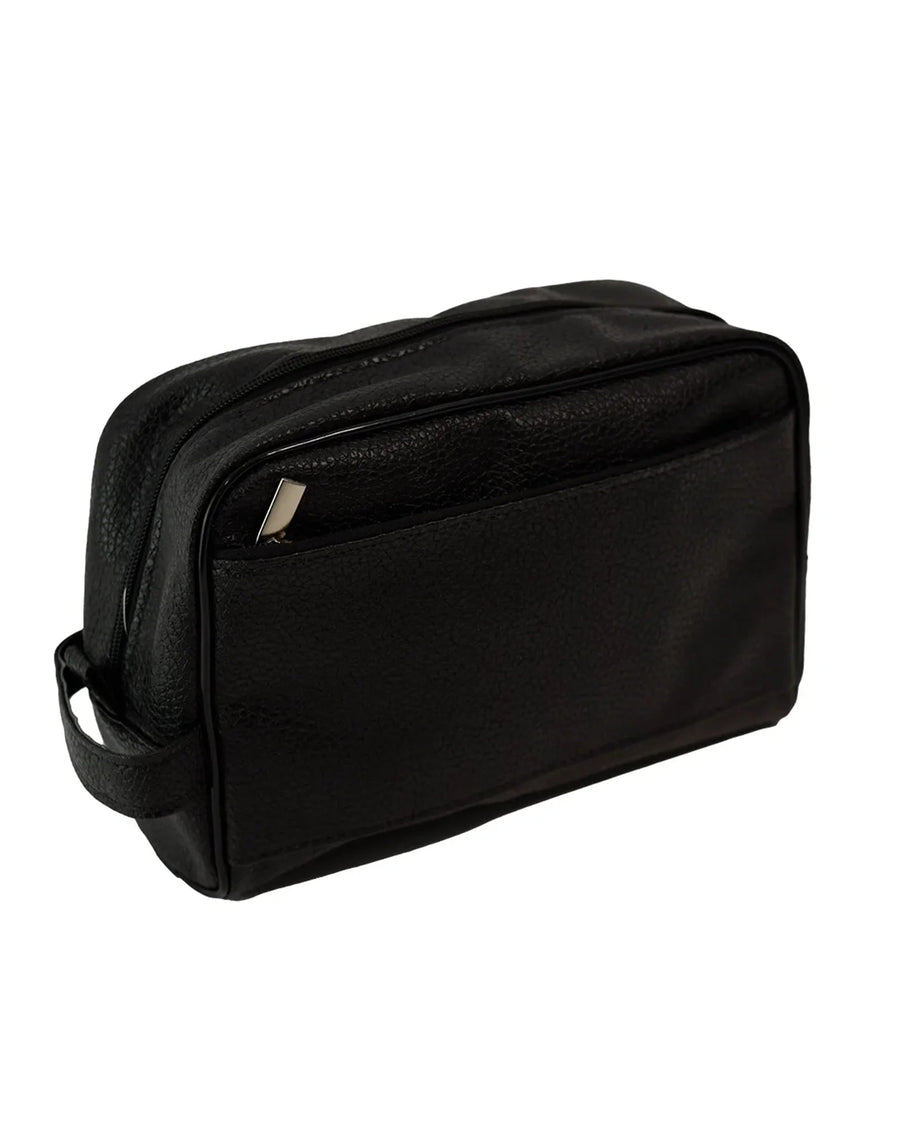 Necessaire Masculina Joy Preta vista por trás, com bolso traseiro embutido de zíper e alça lateral