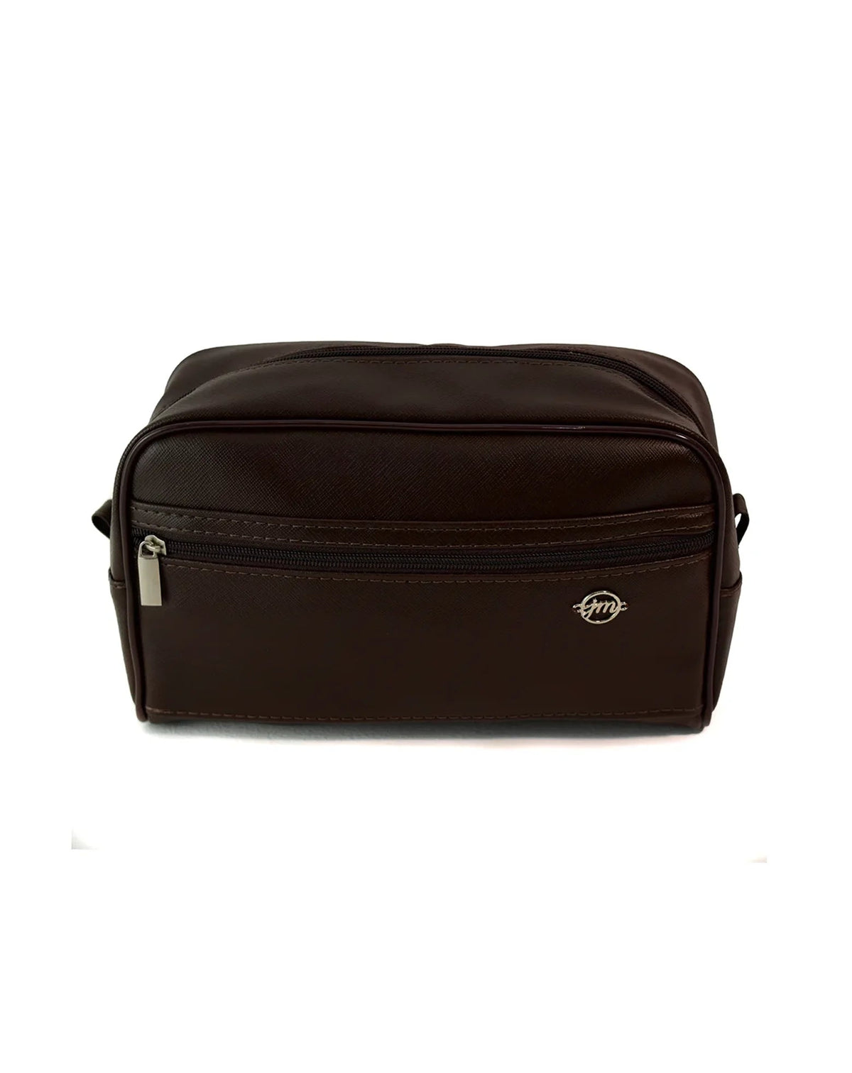 Necessaire Masculina Lee Marrom vista de frente com bolso frontal de zíper e logo metálico em material texturizado