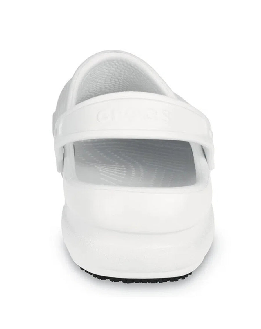 Sandália Crocs Bistro Clog White branca vista de trás destacando a tira traseira com relevo Crocs e a palmilha interna