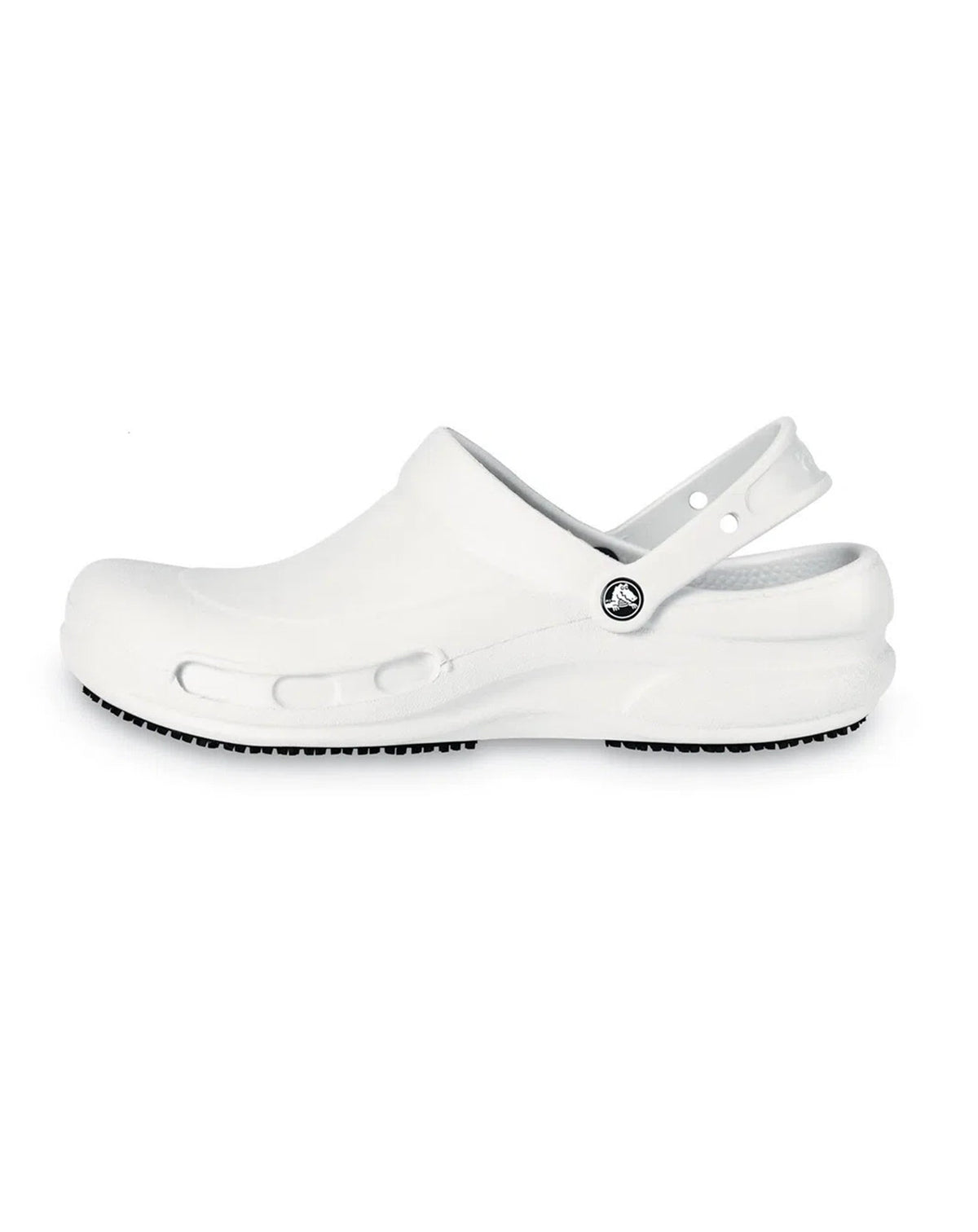 Sandália Crocs Bistro Clog White branca vista da lateral interna com pino do logo Crocs e solado antiderrapante preto — foto 4