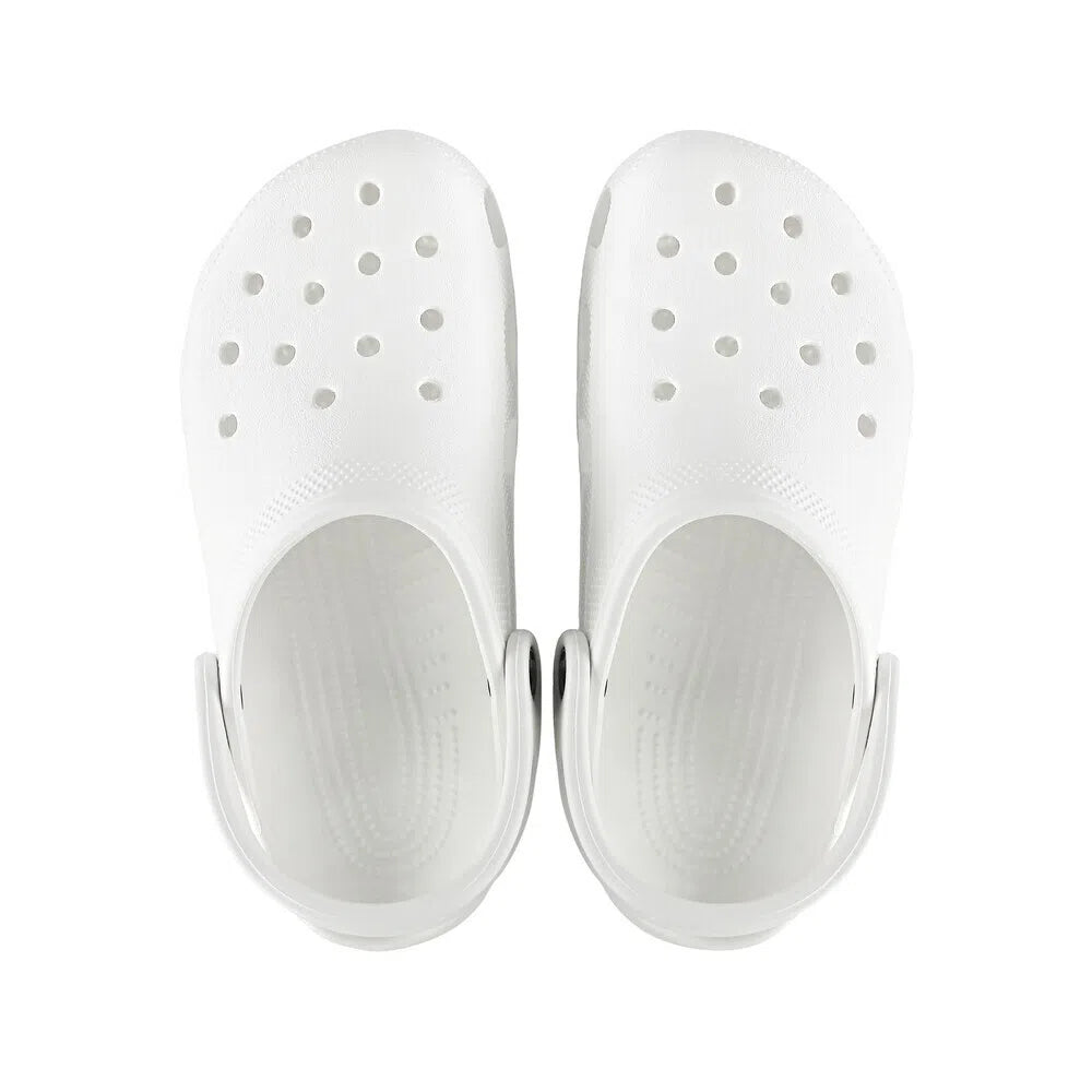 Par da Sandália Crocs Classic Clog White branca visto de cima mostrando os furos de ventilação e a palmilha interna — foto 5