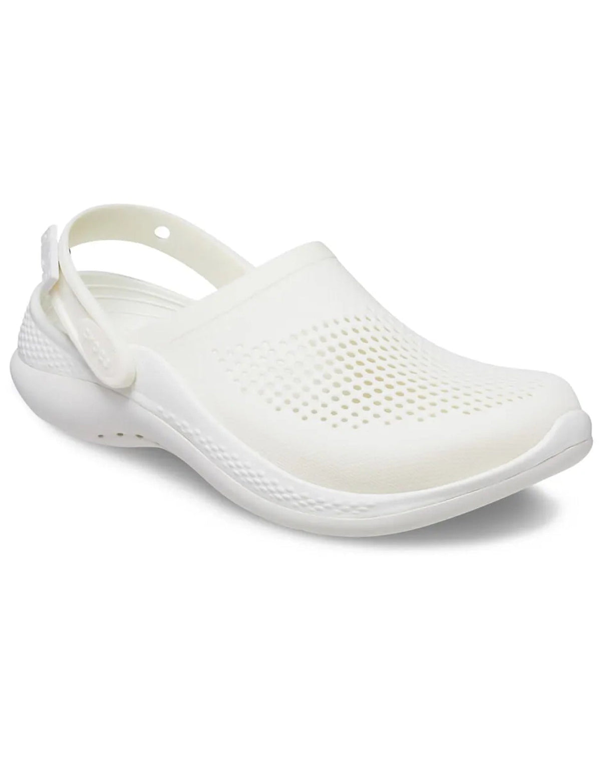 Sandália Crocs LiteRide 360 Clog Almost White em ângulo frontal, destacando a microperfuração do cabedal — foto 4