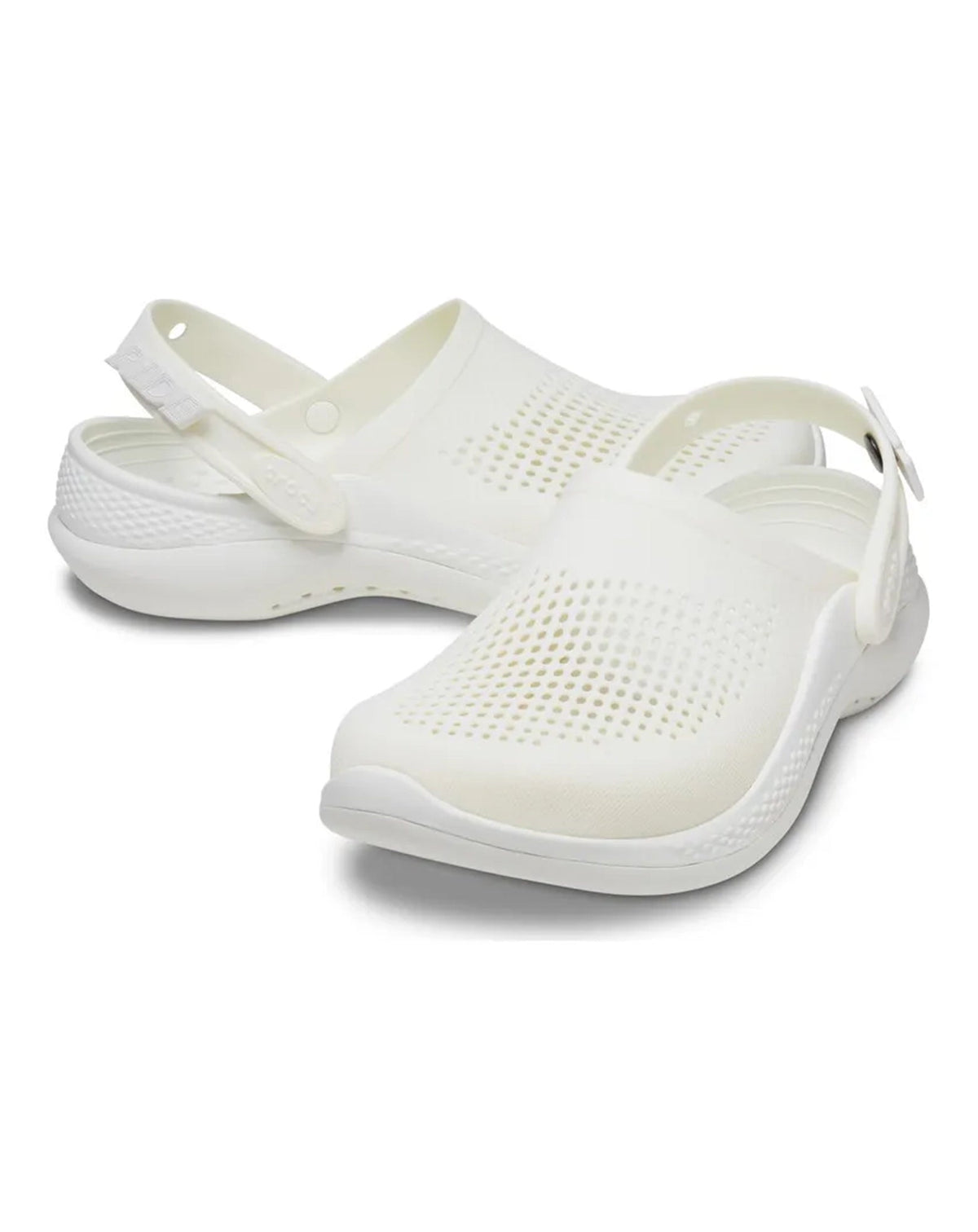 Par da Sandália Crocs LiteRide 360 Clog Almost White em ângulo diagonal, com tiras ajustáveis no calcanhar — foto 2