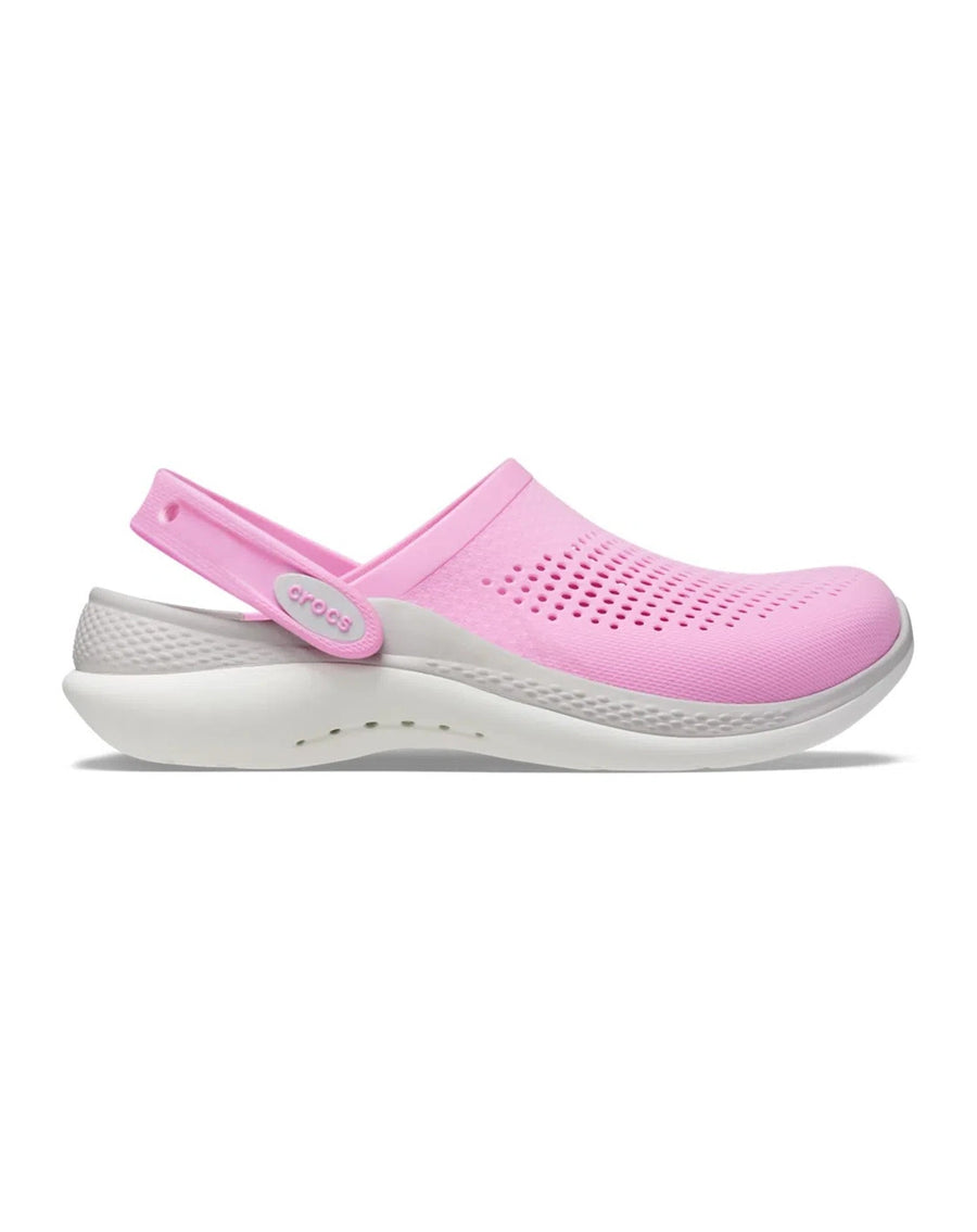 Sandália Crocs LiteRide 360 Clog Taffy Pink vista de lado, com cabedal rosa perfurado e tira no calcanhar