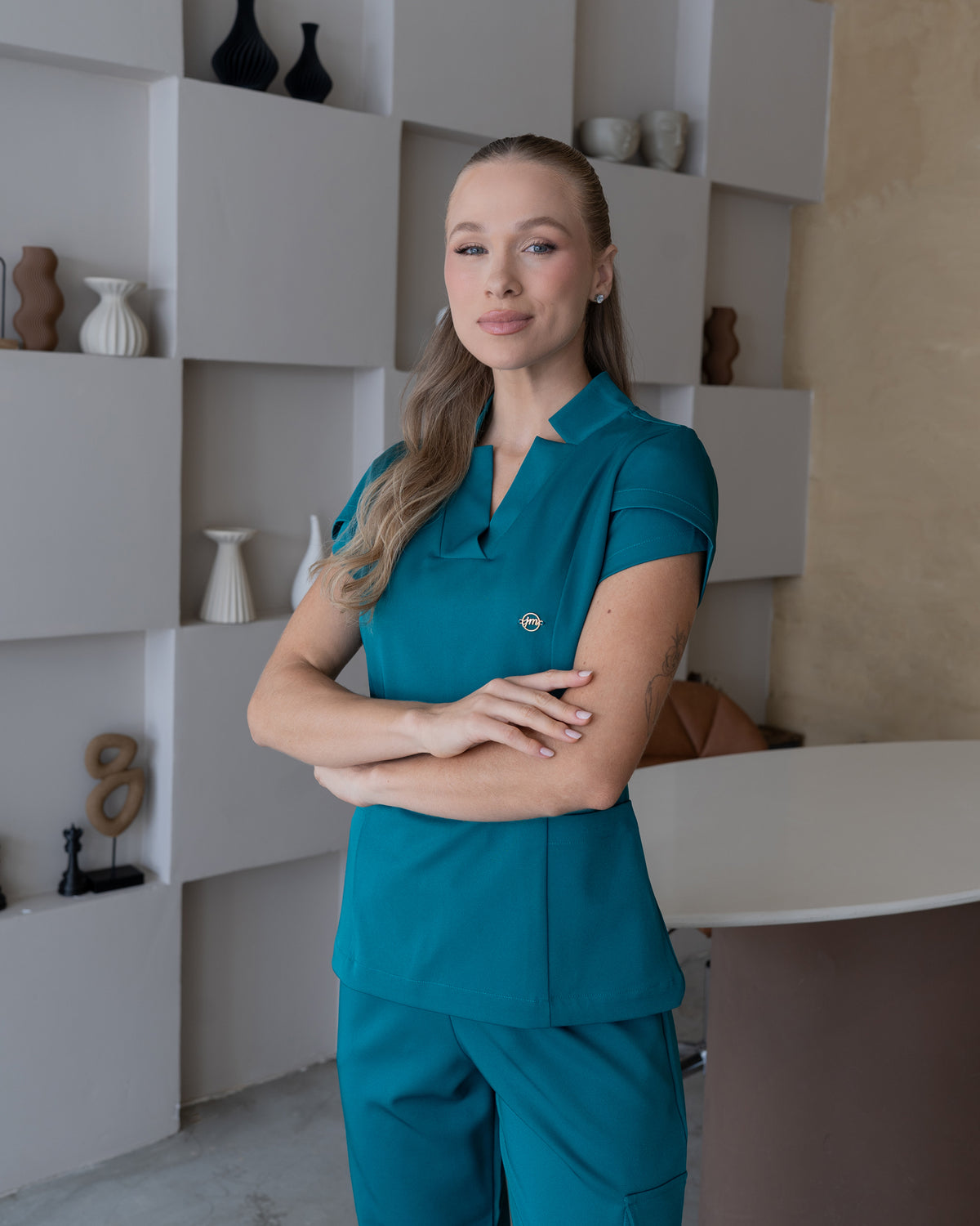 Scrub Feminino Essential Verde Esmeralda — foto 3